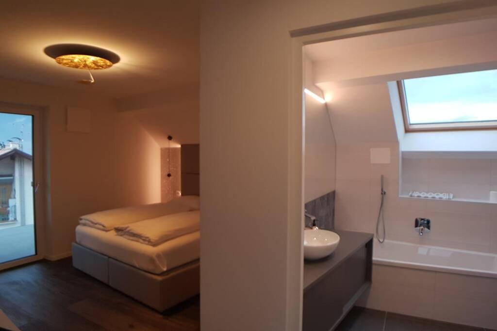 Apartment Gardenpark Loft Ora / Auer